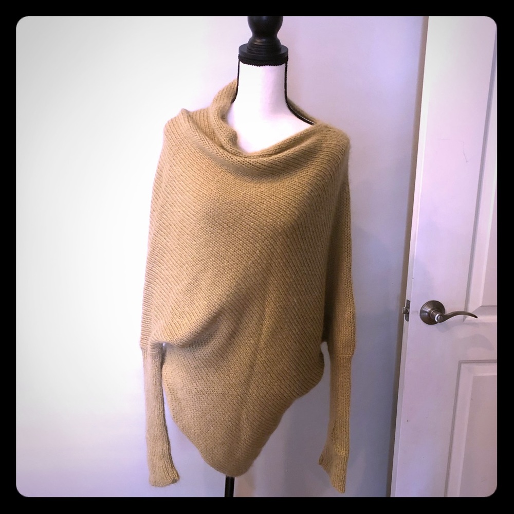 🚢 NWOT Wooden Ships Paola Buendia Sweater M/L